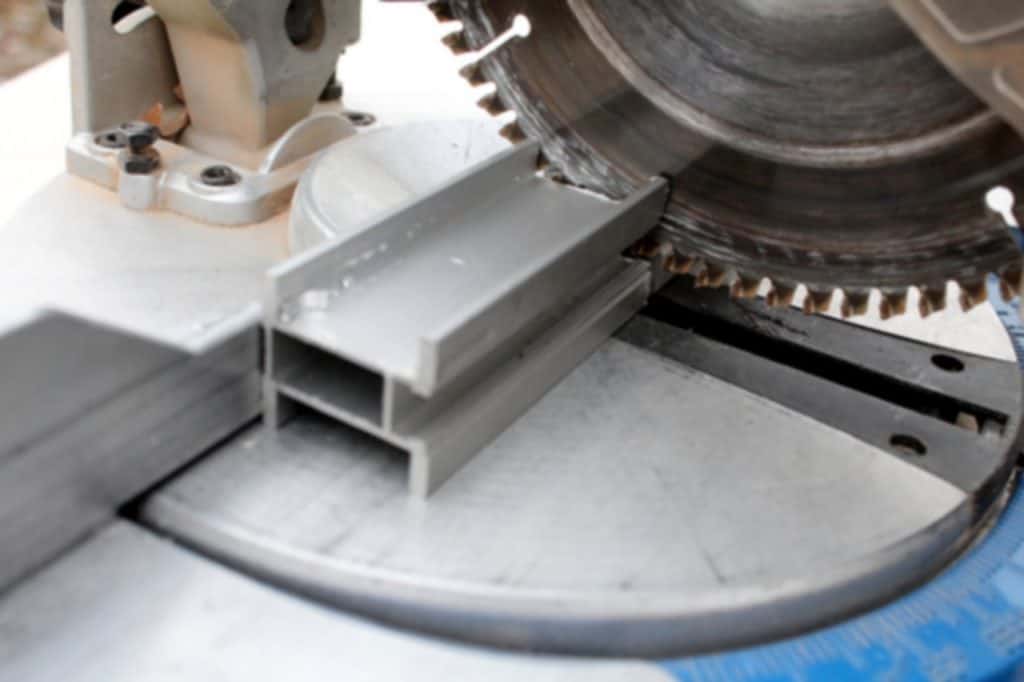 What Kind of Saw Blade Do You Use to Cut Aluminum? 
